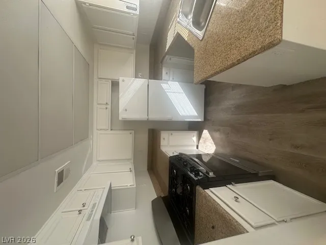 5335 Summertime Drive Las Vegas, NV 89142
