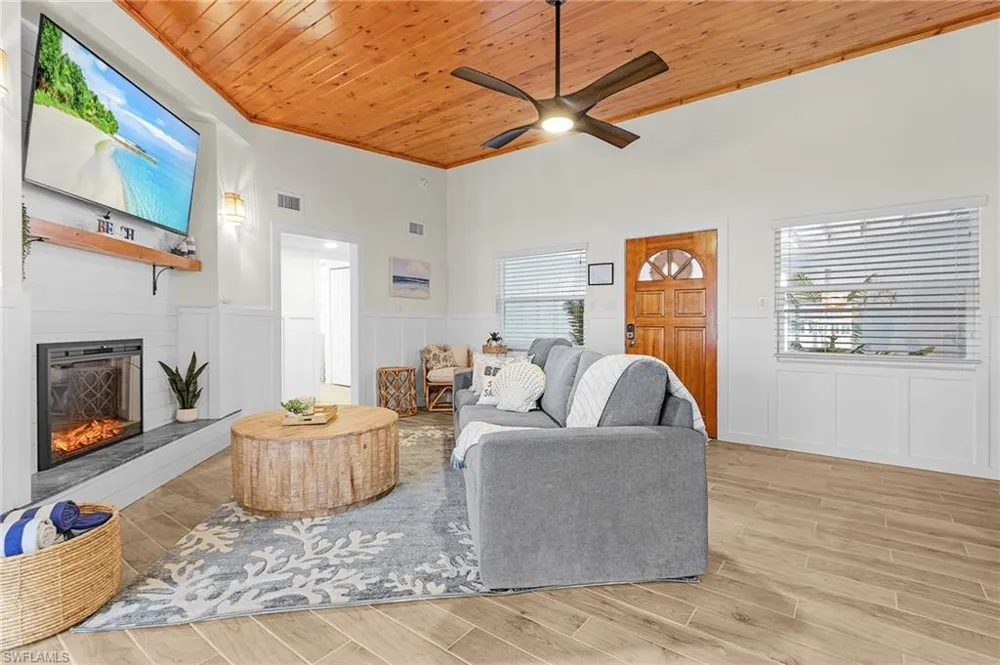 467 Madison Court Fort Myers Beach, FL 33931