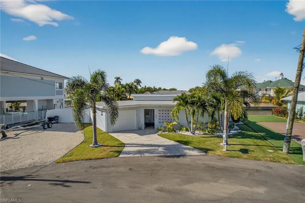 467 Madison Court Fort Myers Beach, FL 33931