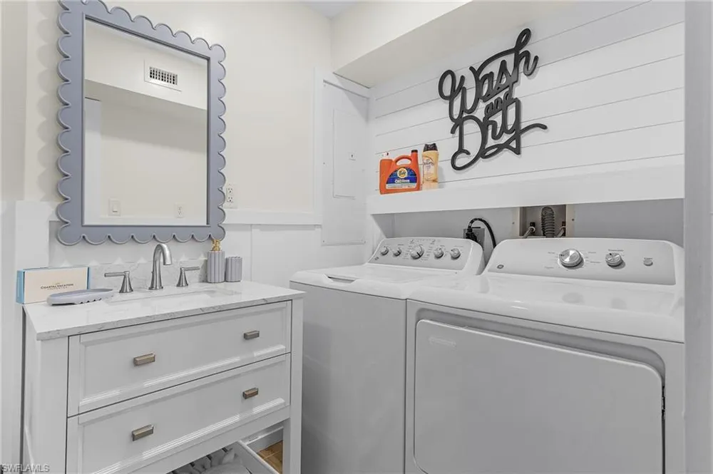 467 Madison Court Fort Myers Beach, FL 33931