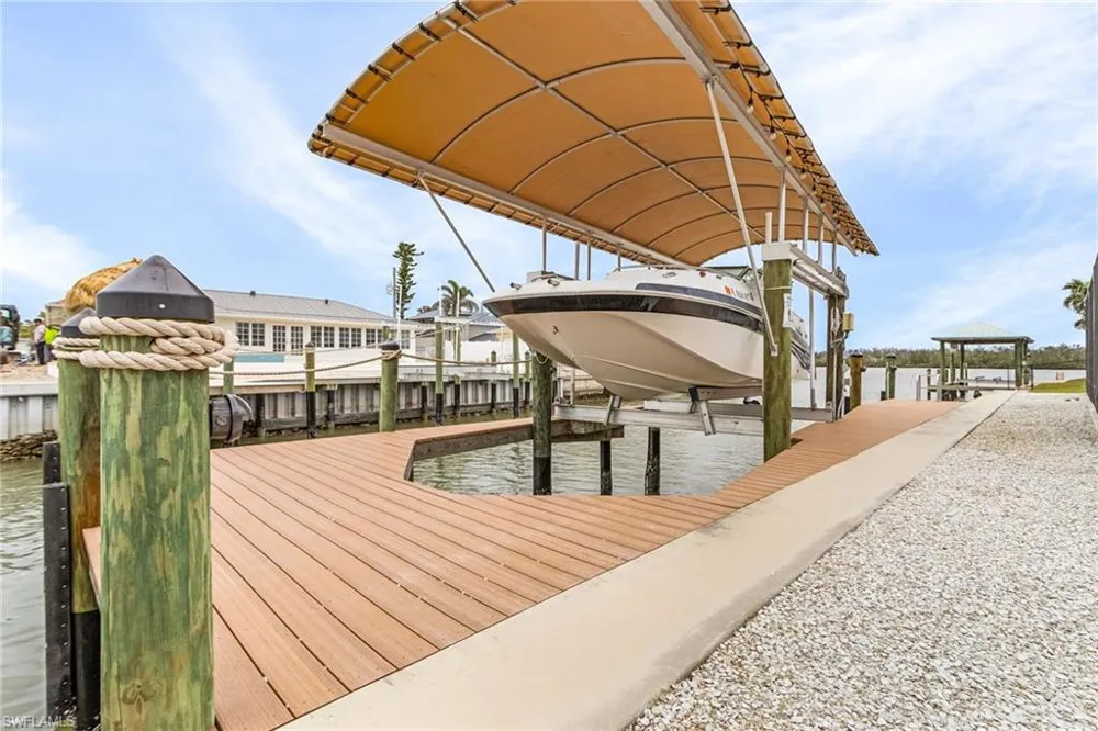 467 Madison Court Fort Myers Beach, FL 33931