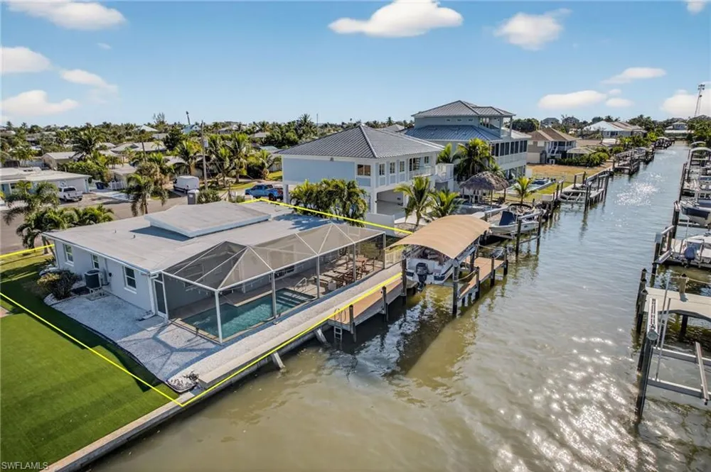 467 Madison Court Fort Myers Beach, FL 33931