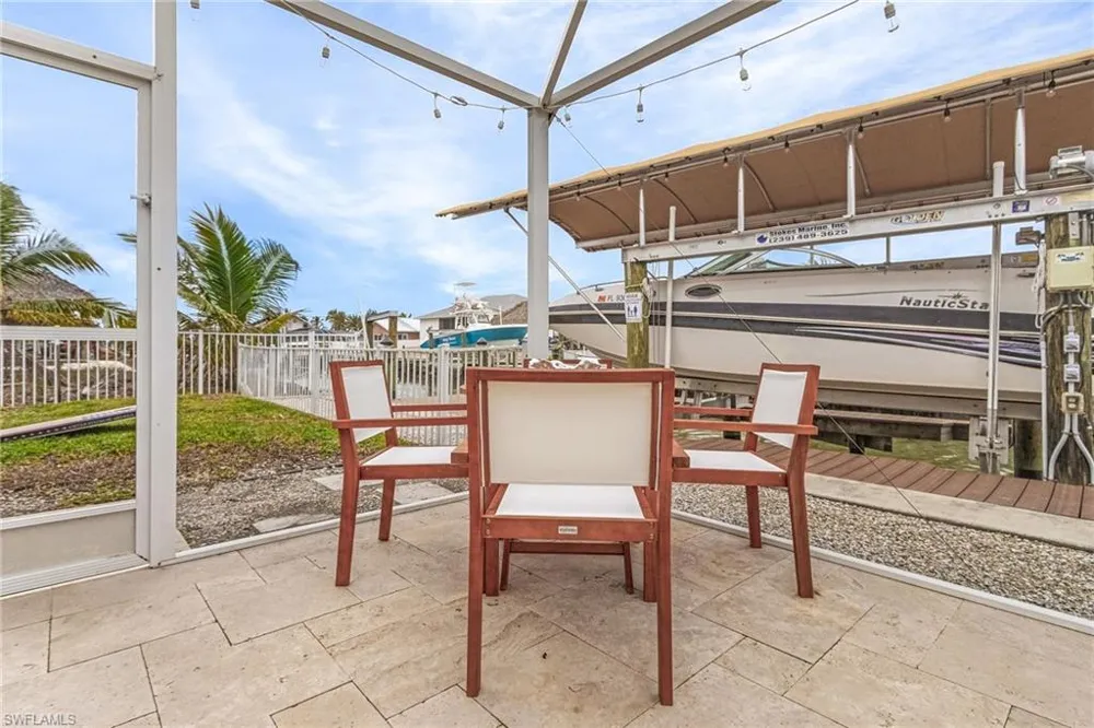 467 Madison Court Fort Myers Beach, FL 33931