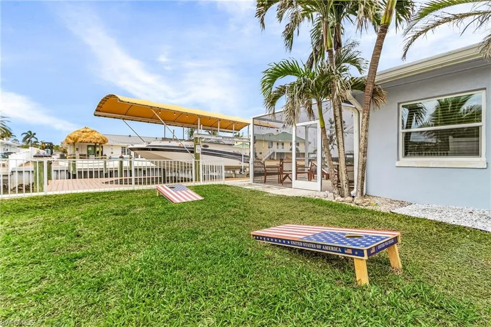 467 Madison Court Fort Myers Beach, FL 33931