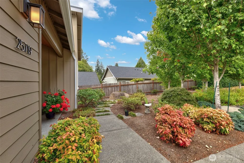 25719 Seabrook Place NE Kingston, WA 98346