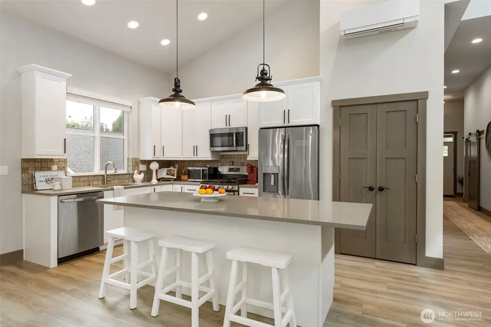 25719 Seabrook Place NE Kingston, WA 98346