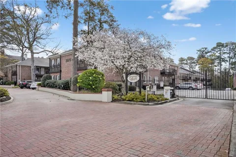 3675 Peachtree Road NE #19