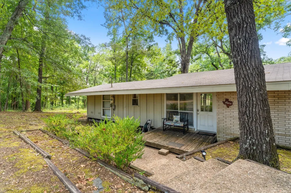106 Lively Avenue Mt Pleasant, TX 75455