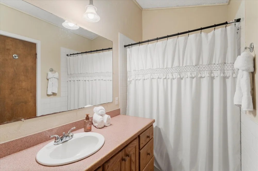 106 Lively Avenue Mt Pleasant, TX 75455