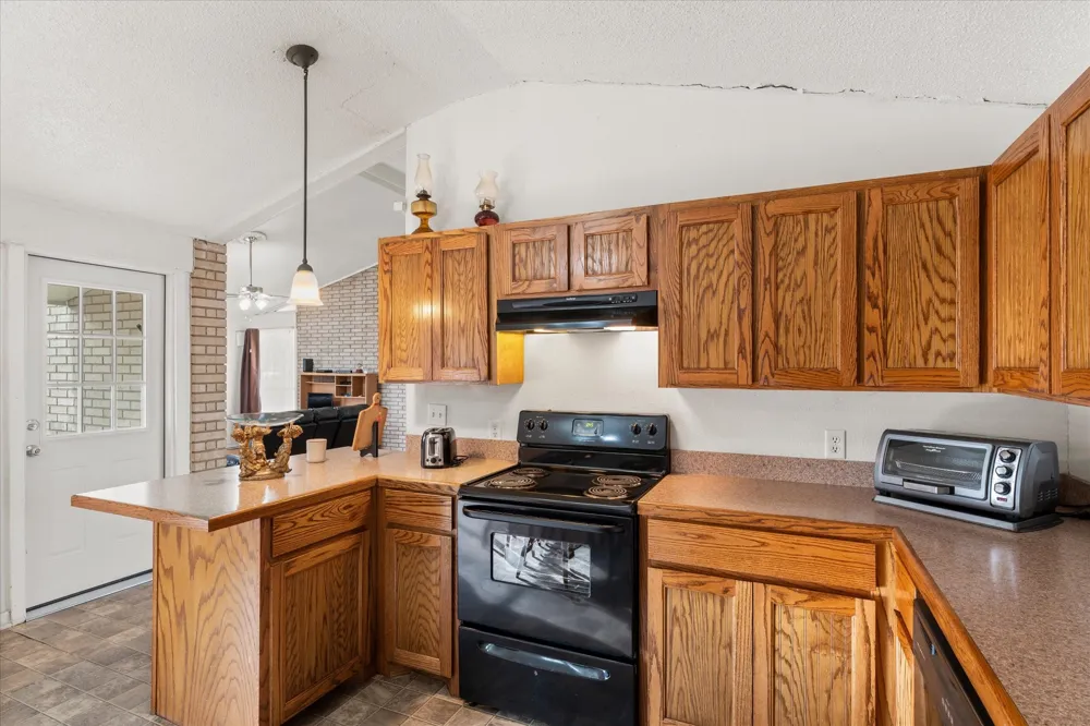 106 Lively Avenue Mt Pleasant, TX 75455
