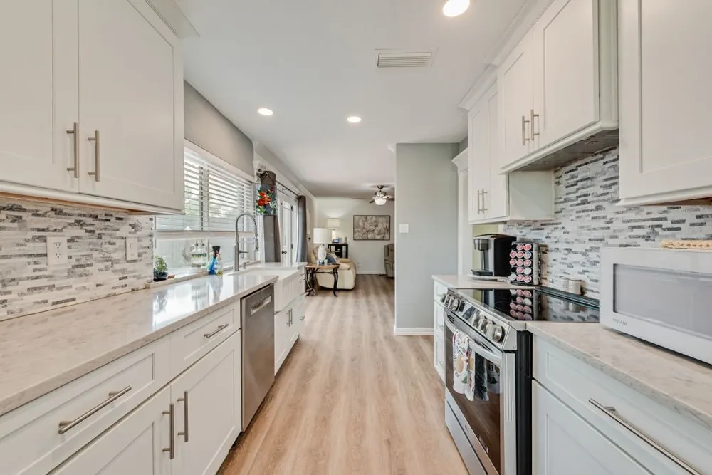 1838 Sandra Lane Grand Prairie, TX 75052
