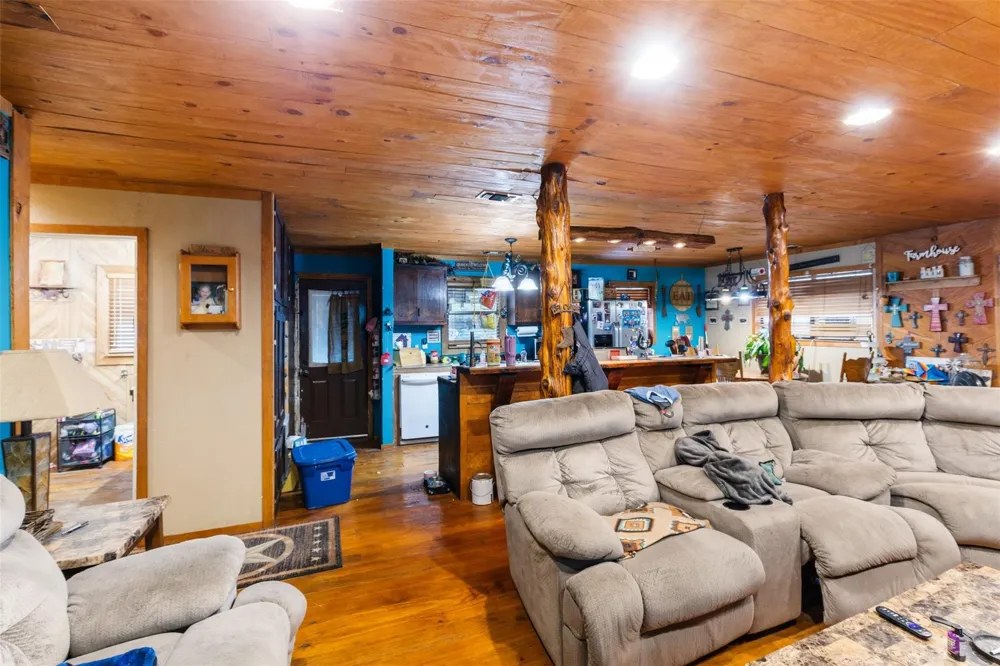 7481 W Fm 1753 Ravenna, TX 75476