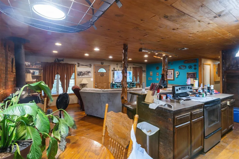 7481 W Fm 1753 Ravenna, TX 75476