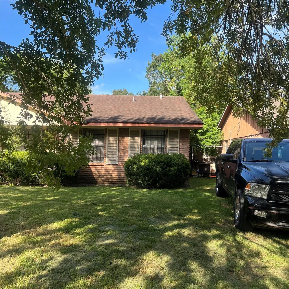 5607 Greylog Drive Houston, TX 77048
