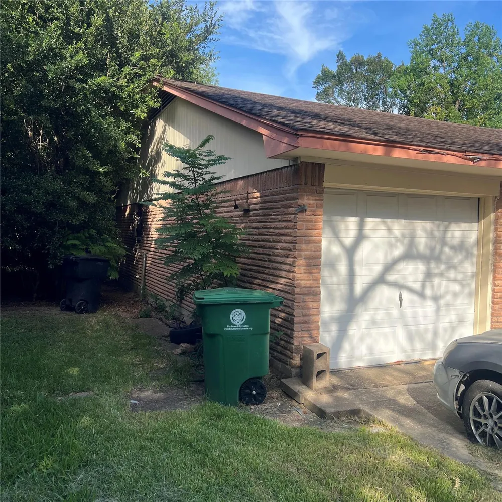5607 Greylog Drive Houston, TX 77048
