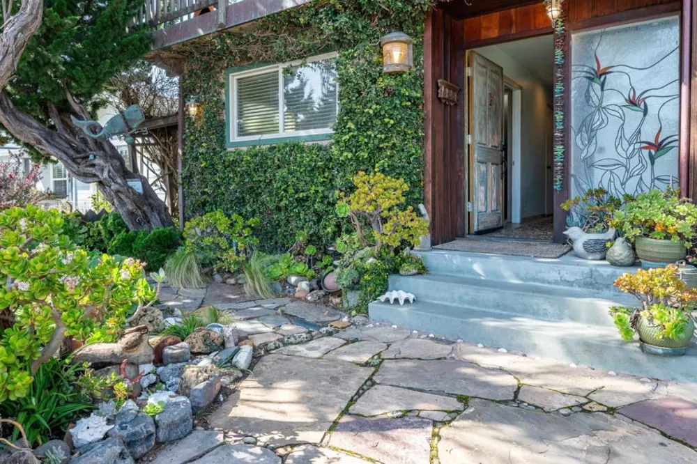 4355 Opal Cliff Drive Santa Cruz, CA 95062
