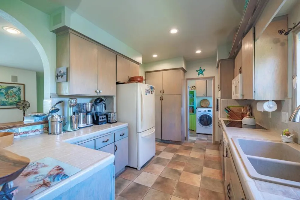 4355 Opal Cliff Drive Santa Cruz, CA 95062