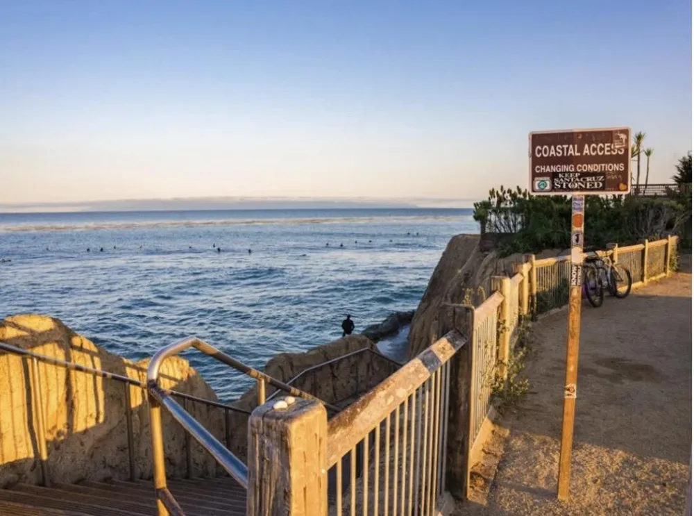 4355 Opal Cliff Drive Santa Cruz, CA 95062