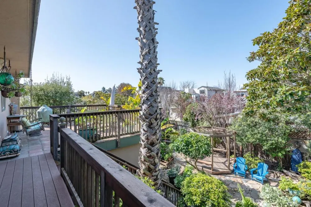 4355 Opal Cliff Drive Santa Cruz, CA 95062