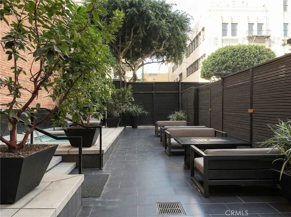 460 S Spring Los Angeles, CA 90013