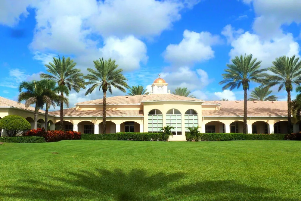 8262 Dominica Place Wellington, FL 33414