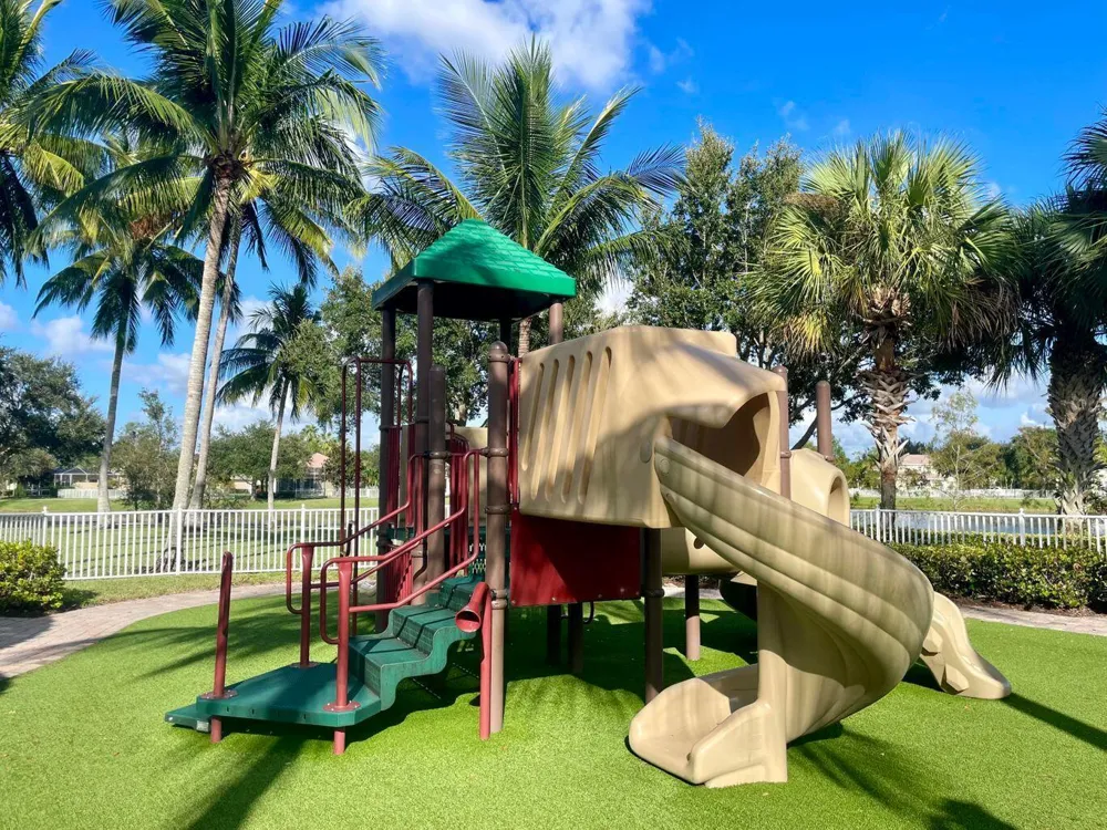 8262 Dominica Place Wellington, FL 33414