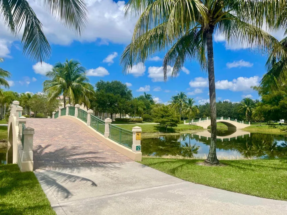 8262 Dominica Place Wellington, FL 33414