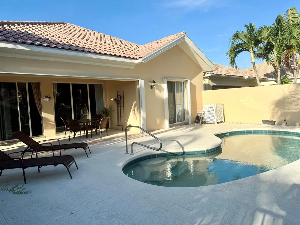 8262 Dominica Place Wellington, FL 33414