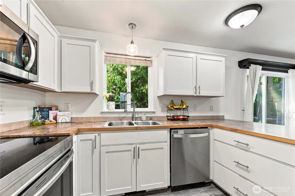 22616 Echowood Lane SE Yelm, WA 98597