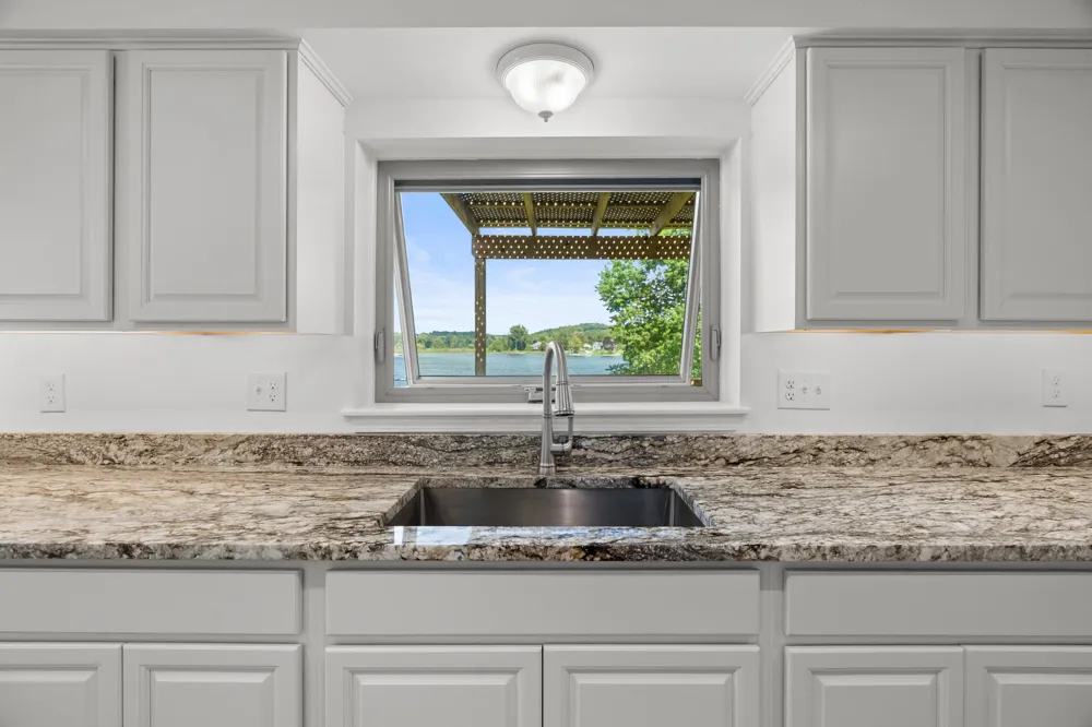9996 Highland Road White Lake Charter Township, MI 48386