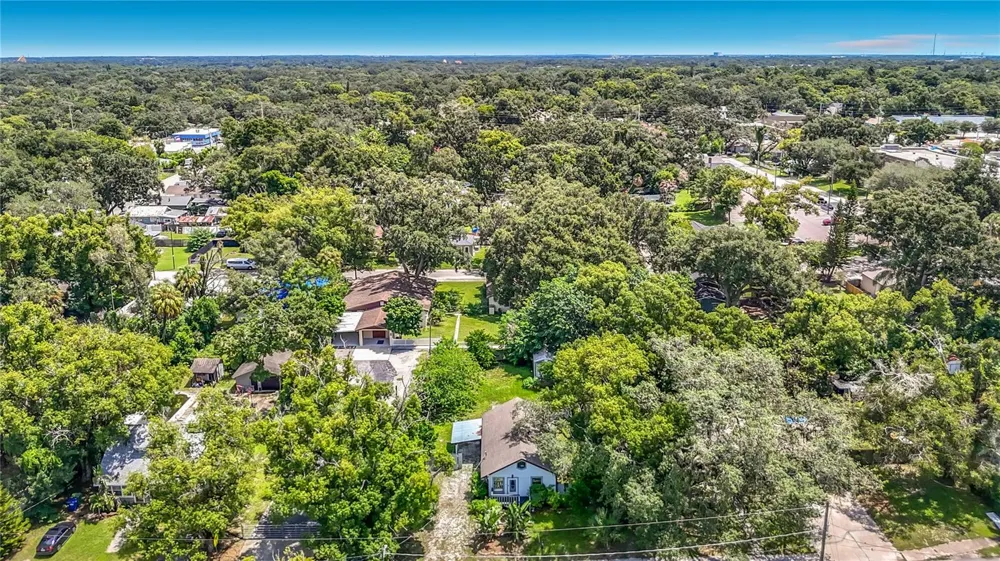 7309 HUNTLEY AVENUE Tampa, FL 33604