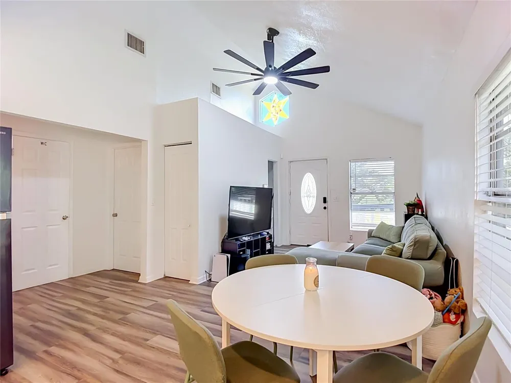 7309 HUNTLEY AVENUE Tampa, FL 33604