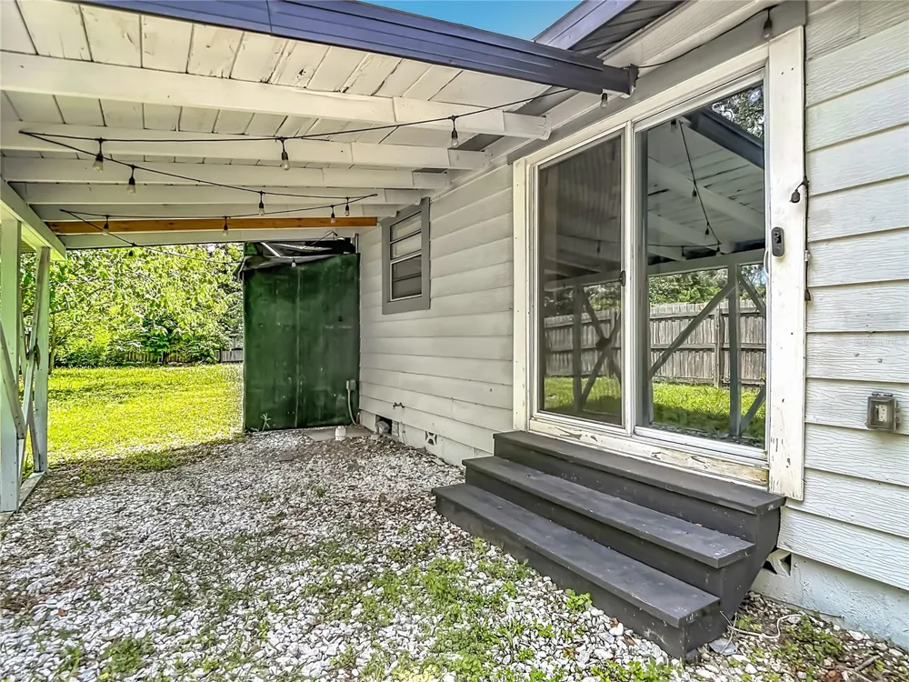 7309 HUNTLEY AVENUE Tampa, FL 33604