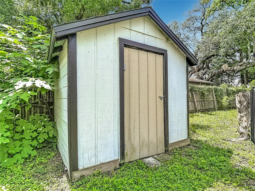 7309 HUNTLEY AVENUE Tampa, FL 33604