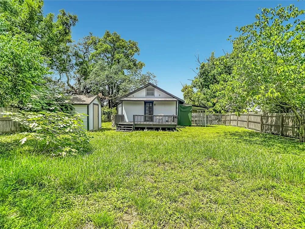 7309 HUNTLEY AVENUE Tampa, FL 33604