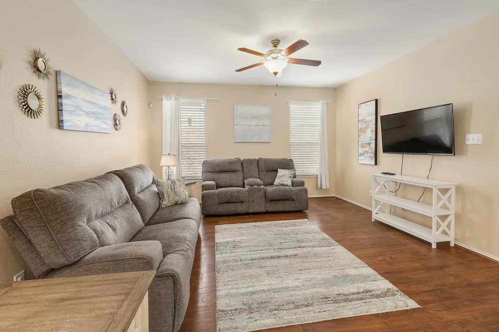 217 Sheepshank Drive Georgetown, TX 78633
