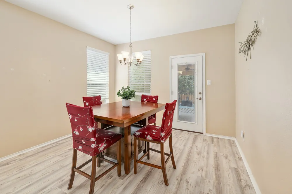 217 Sheepshank Drive Georgetown, TX 78633