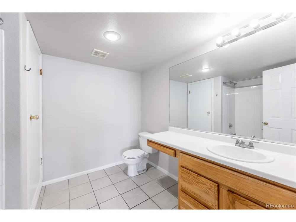 12555 E Tennessee Circle #302 Aurora, CO 80012