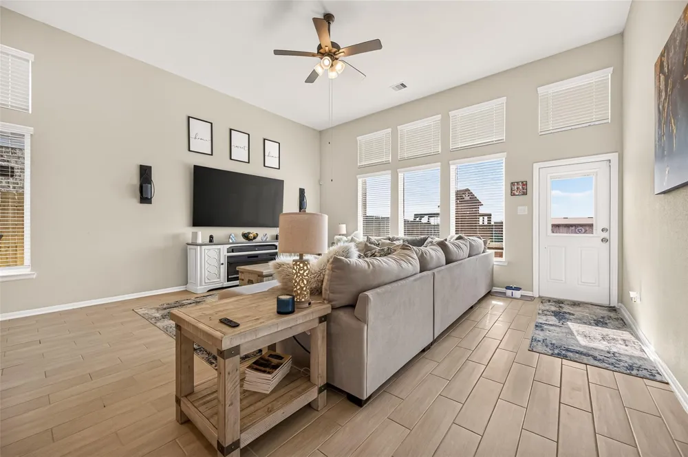 3411 Brushy Meadow Drive Angleton, TX 77515