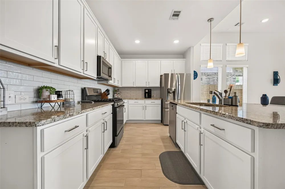 3411 Brushy Meadow Drive Angleton, TX 77515