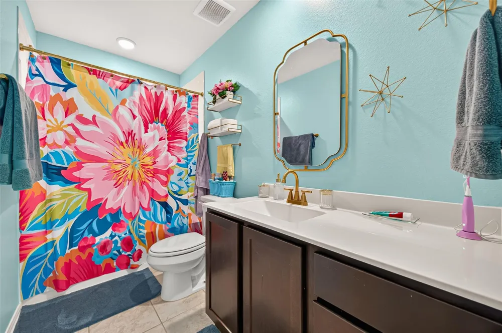 3411 Brushy Meadow Drive Angleton, TX 77515