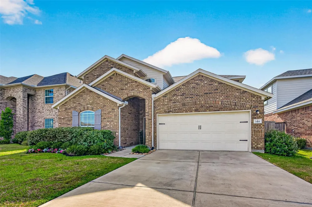 3411 Brushy Meadow Drive Angleton, TX 77515