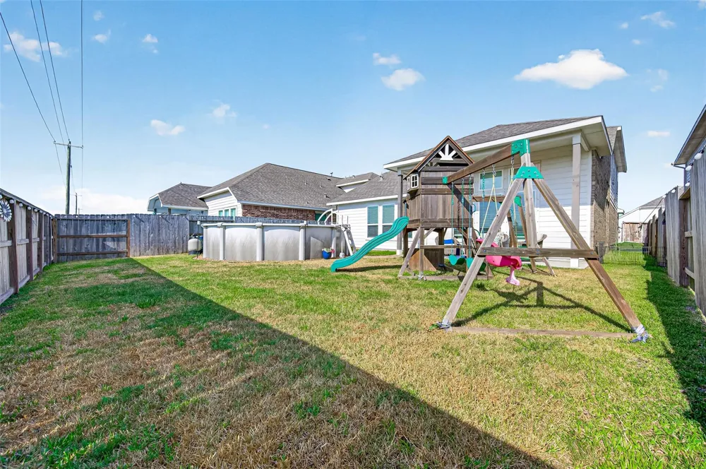 3411 Brushy Meadow Drive Angleton, TX 77515