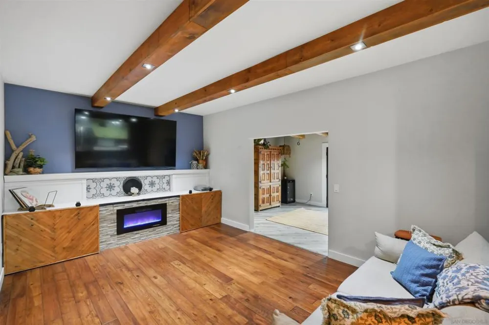 10835 Hillcreek Rd Santee, CA 92071