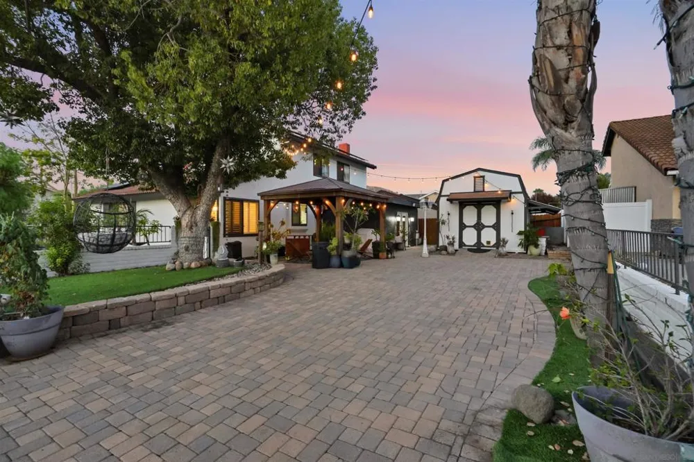 10835 Hillcreek Rd Santee, CA 92071