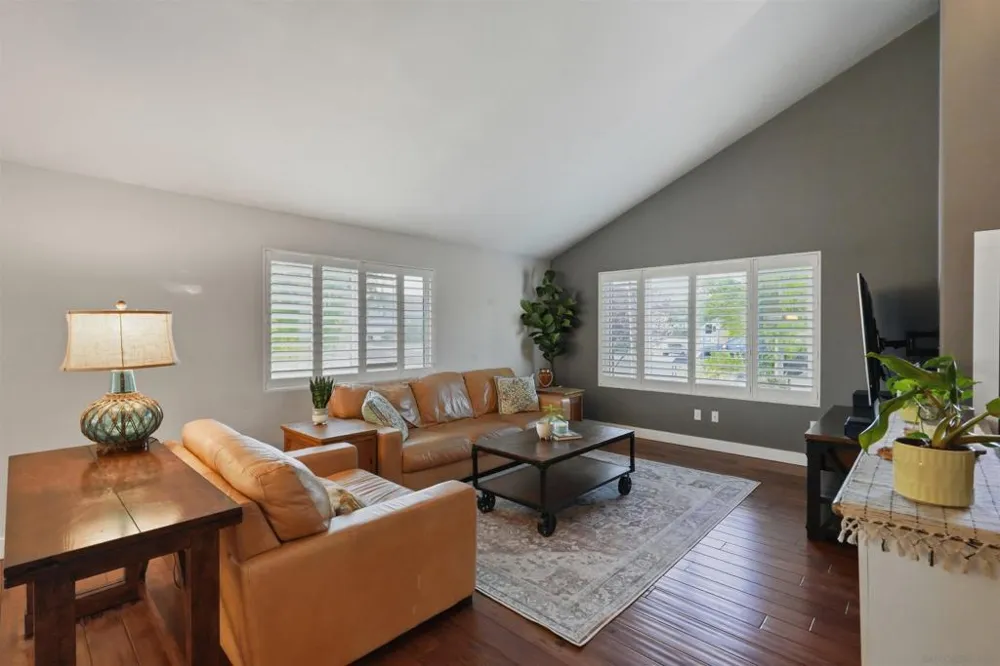 10835 Hillcreek Rd Santee, CA 92071