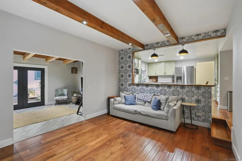 10835 Hillcreek Rd Santee, CA 92071