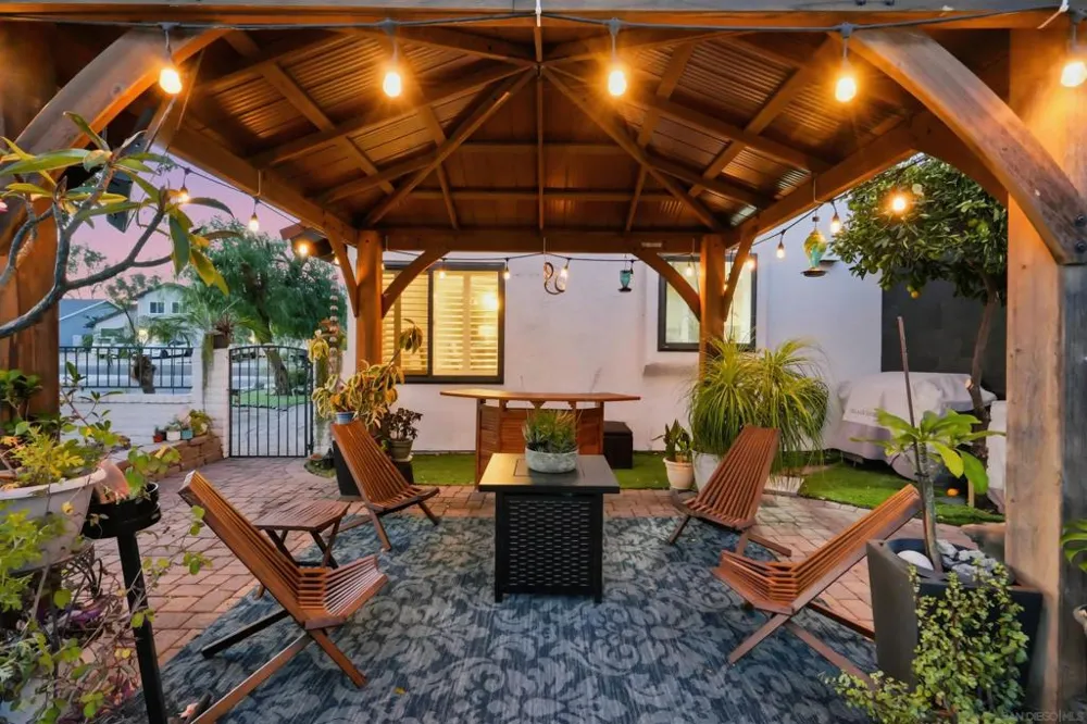 10835 Hillcreek Rd Santee, CA 92071