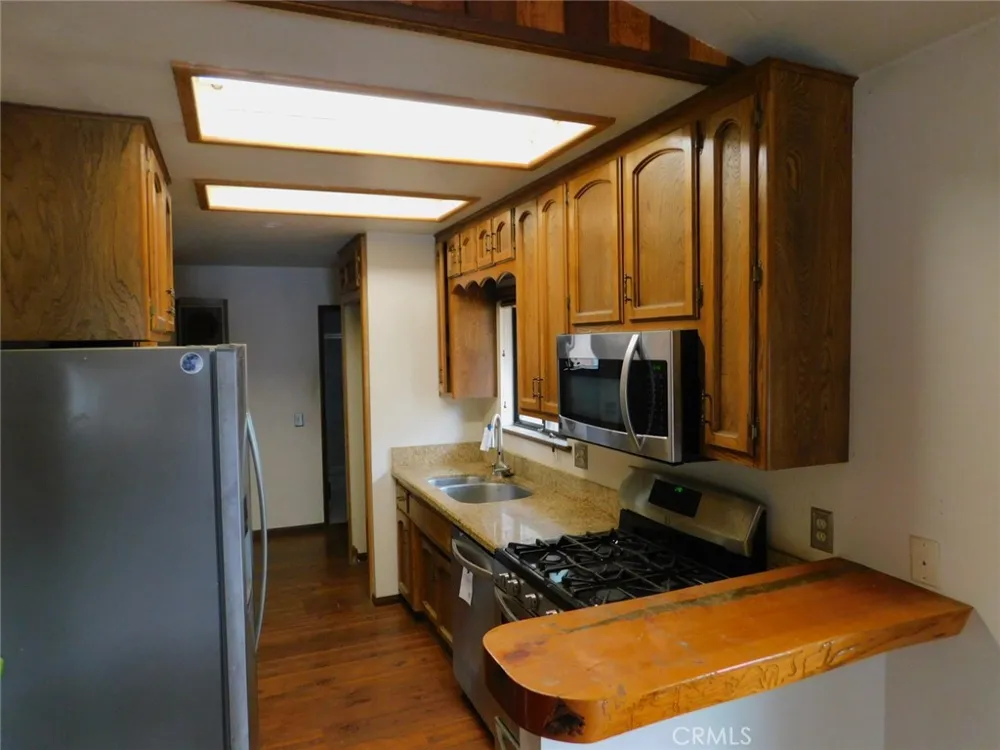 867 Ash Big Bear City, CA 92314