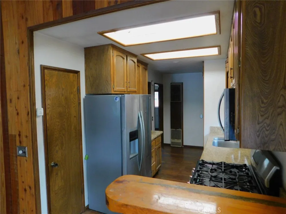 867 Ash Big Bear City, CA 92314